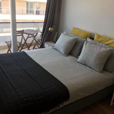 Guest house Republica 83 - Campo Pequeno 3*