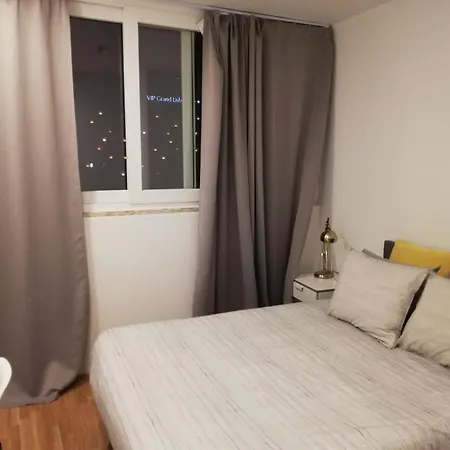 Republica 83 - Campo Pequeno Guest house Lisbon