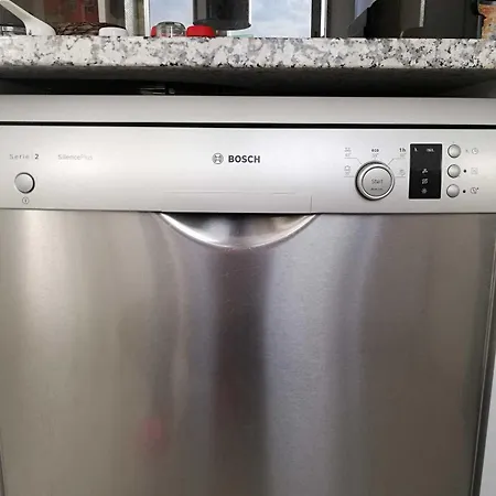 Affittacamere Republica 83 - Campo Pequeno Lisbona