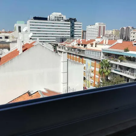 Republica 83 - Campo Pequeno Affittacamere Lisbona