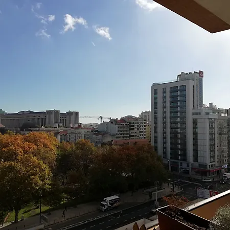 Republica 83 - Campo Pequeno Affittacamere 3*