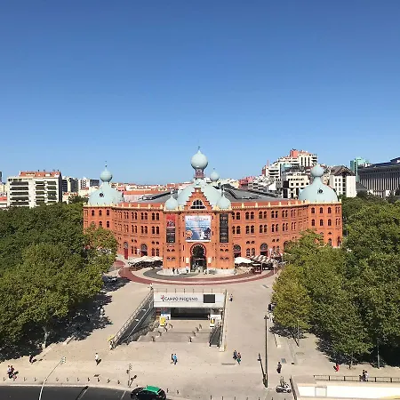 Republica 83 - Campo Pequeno בית הארחה 3*