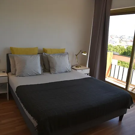 Republica 83 - Campo Pequeno Affittacamere 3*