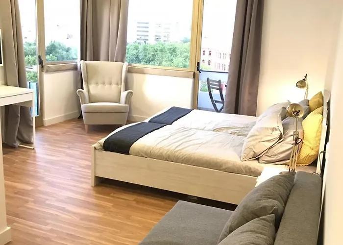 Gasthuis Republica 83 - Campo Pequeno 3*