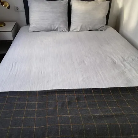 Republica 83 - Campo Pequeno Gasthof 3*