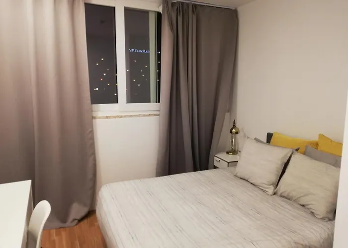 Republica 83 - Campo Pequeno 招待所 Lisboa