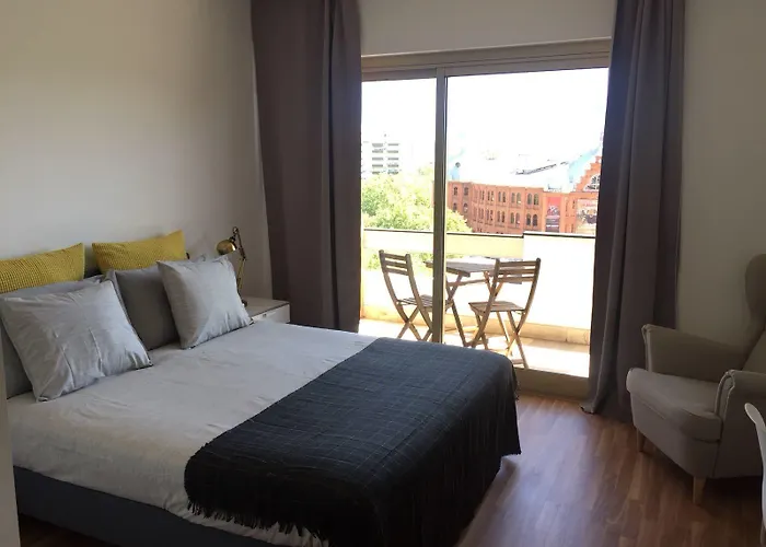 Republica 83 - Campo Pequeno 3* Lisboa