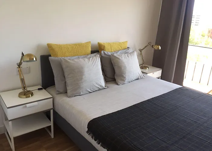 Republica 83 - Campo Pequeno 3* Lisboa