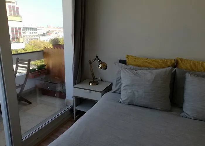 招待所 Republica 83 - Campo Pequeno Lisboa