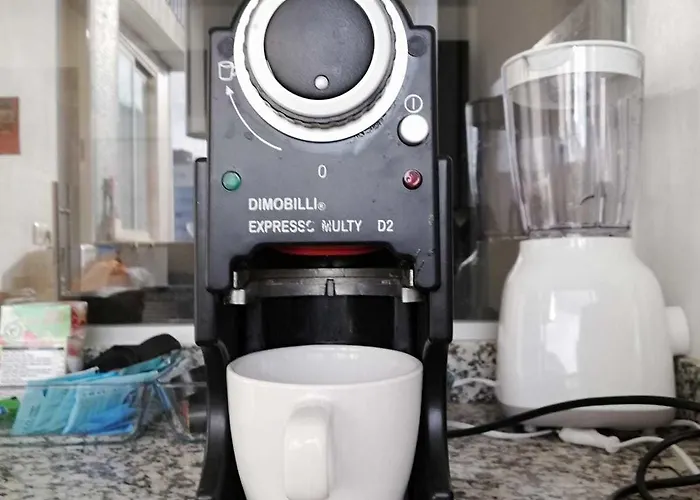 Republica 83 - Campo Pequeno 招待所 3*