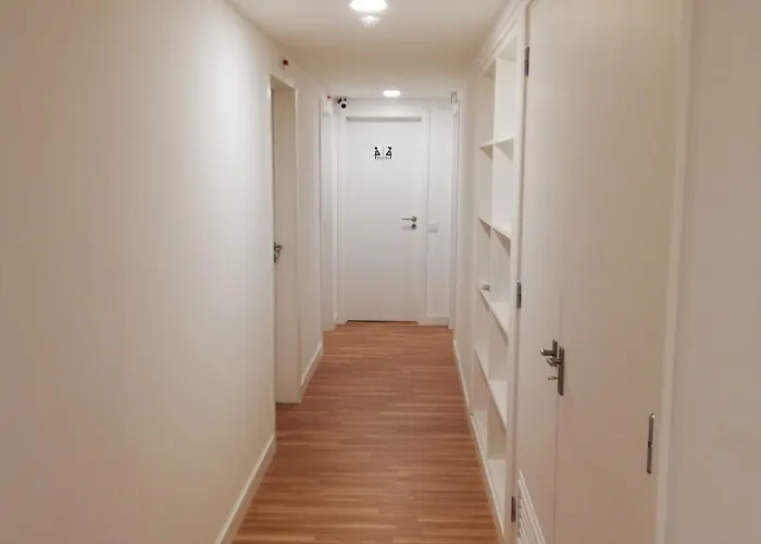 Republica 83 - Campo Pequeno 招待所