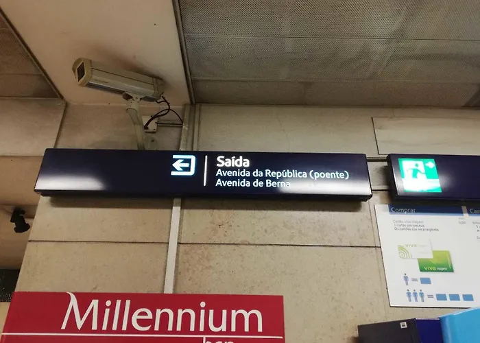 Republica 83 - Campo Pequeno 招待所 Lisboa