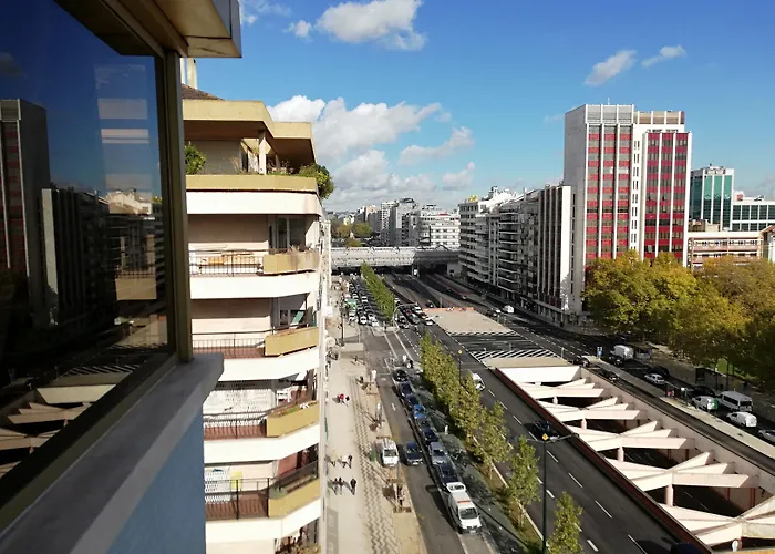 Republica 83 - Campo Pequeno 招待所