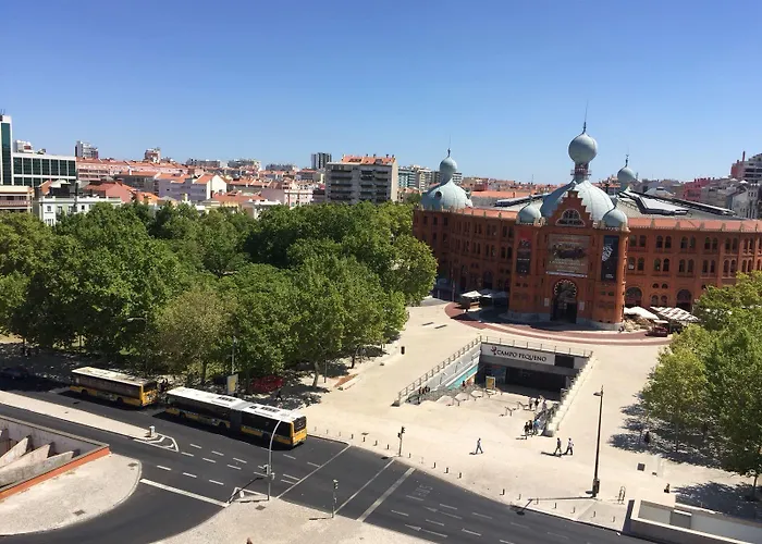 Republica 83 - Campo Pequeno 招待所 Lisboa