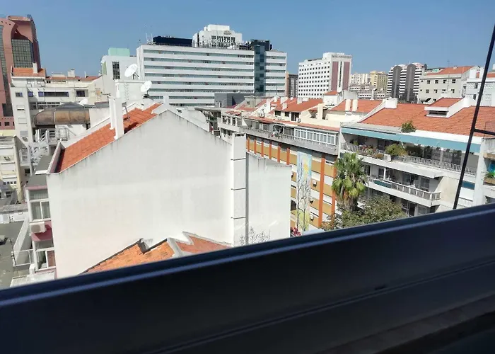 Republica 83 - Campo Pequeno 招待所 Lisboa