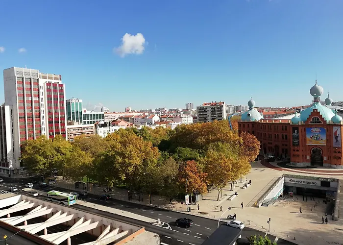 Republica 83 - Campo Pequeno 招待所 3*